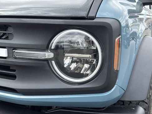 Used 2022 Ford Bronco Black Diamond image 9