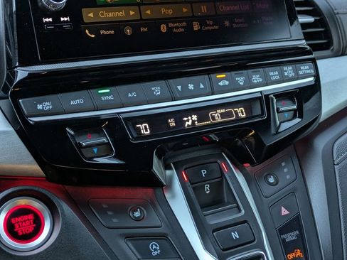 Used 2025 Honda Odyssey Sport-L image 17