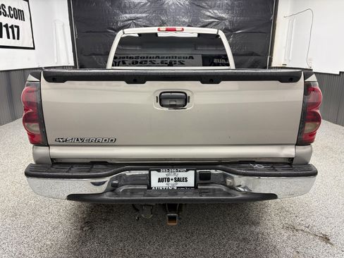 Used 2007 Chevrolet Silverado 1500 LT w/ Extended Cab Value Package image 4