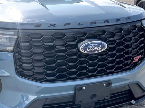 Used 2025 Ford Explorer ST w/ Sun And Sound Package image 30