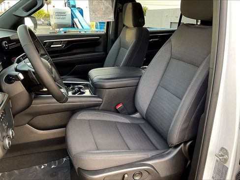 Used 2025 Chevrolet Tahoe LS image 20