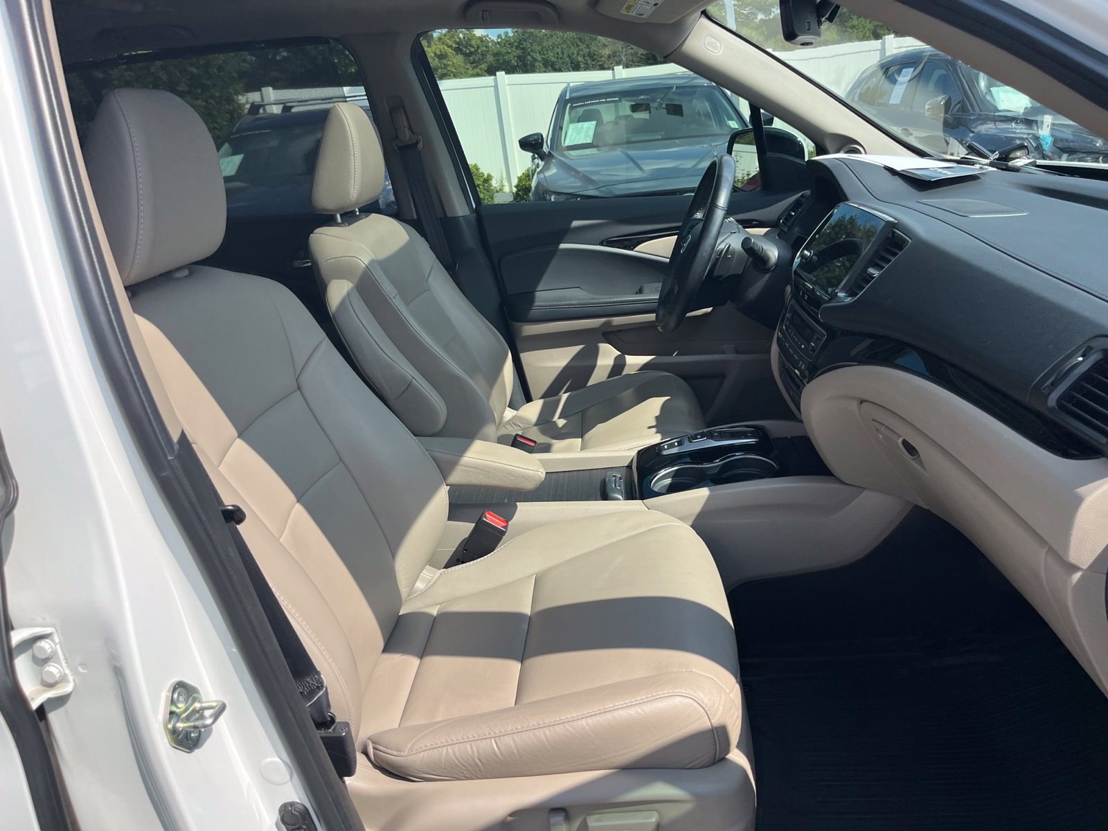 Used 2020 Honda Pilot Touring image 36