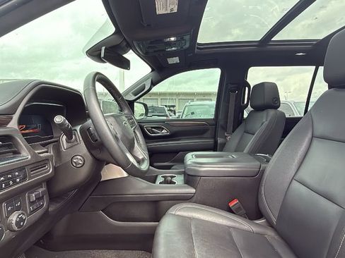 Used 2024 Chevrolet Tahoe Z71 w/ Luxury Package image 4