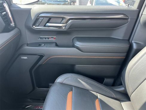 Used 2023 GMC Sierra 1500 AT4 w/ AT4 Preferred Package image 28