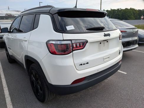 Used 2018 Jeep Compass Latitude w/ Popular Equipment Group AWD/4WD image 5