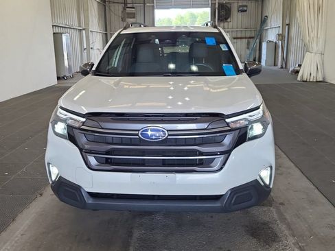 Used 2025 Subaru Forester Premium AWD/4WD image 11
