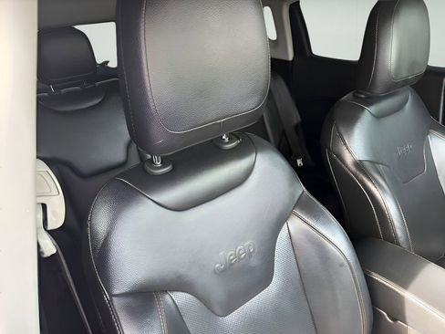 Used 2019 Jeep Compass Limited image 12