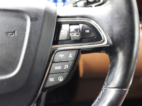 Used 2023 Lincoln Navigator L Reserve AWD/4WD image 12