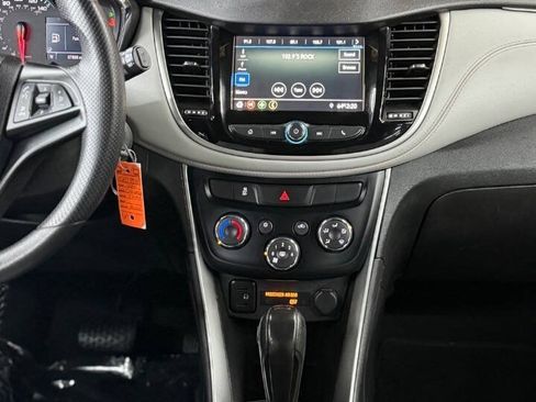 Used 2018 Chevrolet Trax LS w/ LPO, Cargo Package FWD image 12