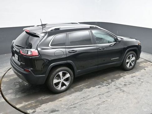 Used 2019 Jeep Cherokee Limited image 24
