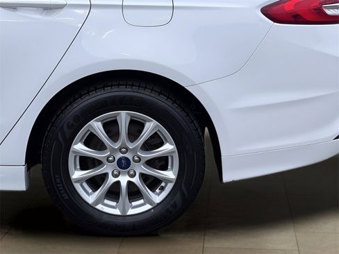 Used 2017 Ford Fusion S image 35