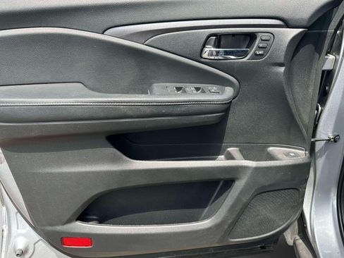 Certified 2023 Honda Ridgeline RTL image 17