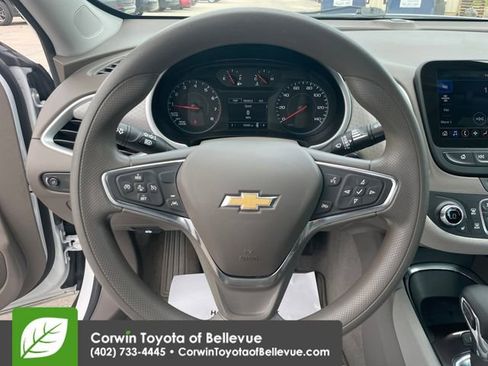 Used 2024 Chevrolet Malibu LT FWD image 22