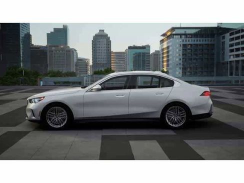 New 2025 BMW 530i w/ Premium Package image 4