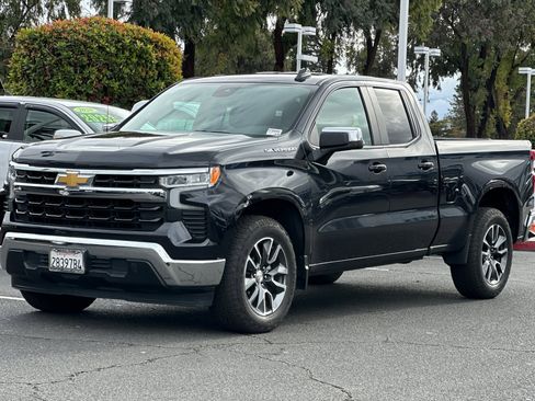 Used 2024 Chevrolet Silverado 1500 LT image 9