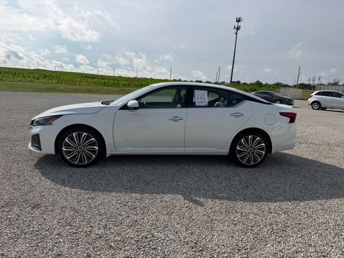 Used 2023 Nissan Altima 2.5 SL AWD/4WD image 6