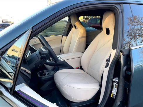 Used 2025 BMW iX xDrive50 w/ Convenience Package image 26