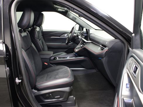 Used 2025 Ford Explorer ST AWD/4WD image 15