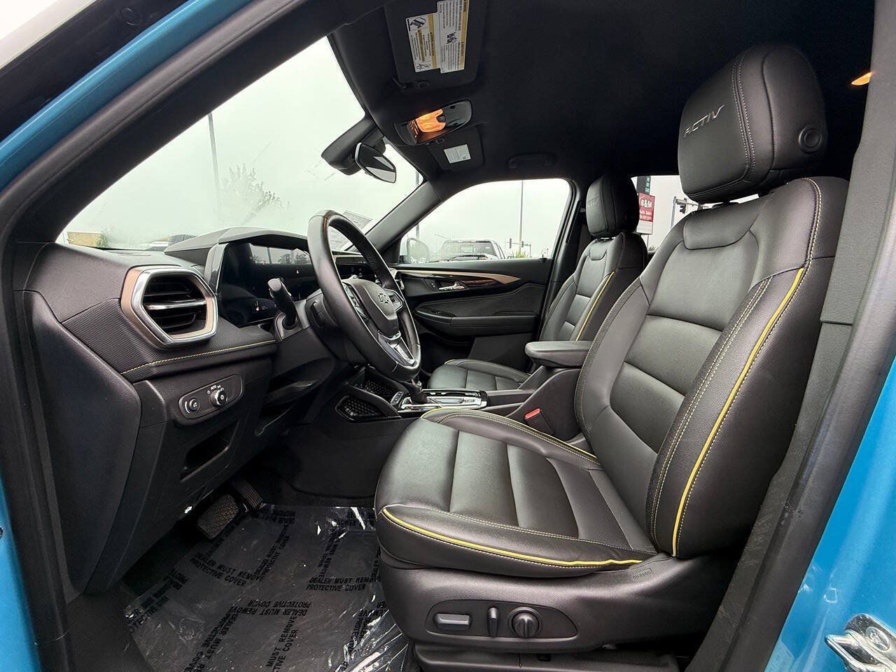 Used 2025 Chevrolet TrailBlazer ACTIV FWD image 16