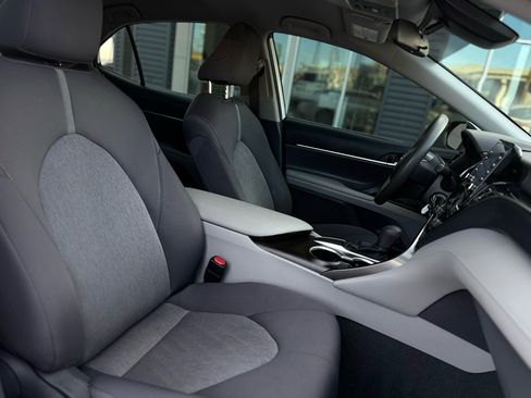 Used 2021 Toyota Camry LE image 16