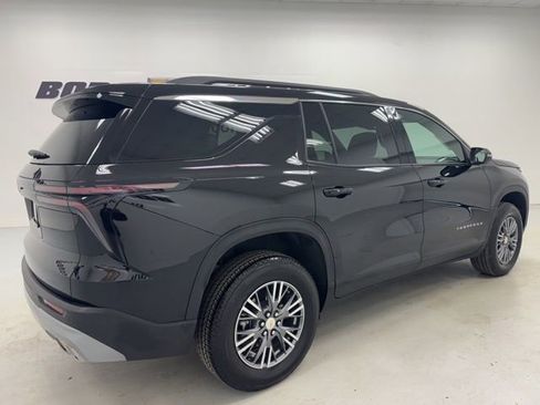 Used 2026 Chevrolet Traverse LT image 5