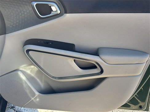 Used 2022 Kia Soul EX image 10