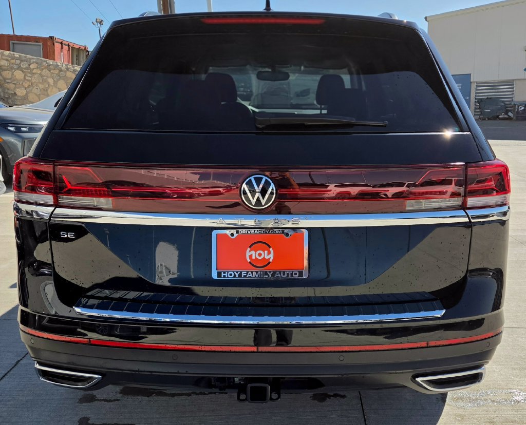 Certified 2026 Volkswagen Atlas SE FWD image 9