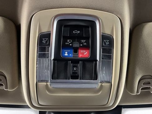 Used 2022 RAM 3500 Laramie AWD/4WD image 20