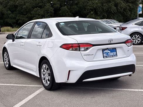 Used 2022 Toyota Corolla LE FWD image 4