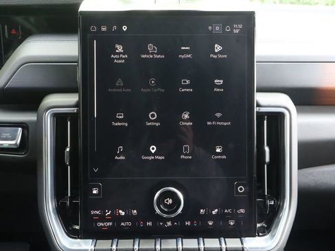 Used 2025 GMC Yukon Denali AWD/4WD image 18