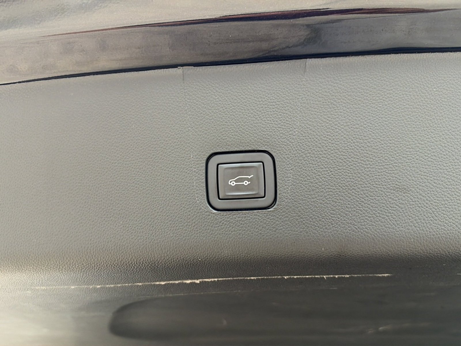 Used 2023 Chevrolet Traverse LT FWD image 28