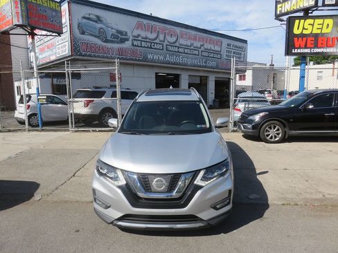 Used 2017 Nissan Rogue SL w/ SL Premium Package AWD/4WD image 5