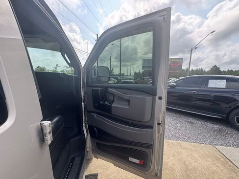 Used 2022 Chevrolet Express 2500 Extended w/ Enhanced Convenience Package RWD image 21