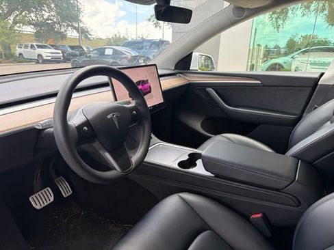 Used 2023 Tesla Model Y Performance AWD/4WD image 6