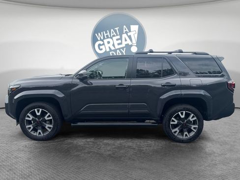 Used 2025 Toyota 4Runner TRD Sport Premium w/ Tow Technology Package AWD/4WD image 7