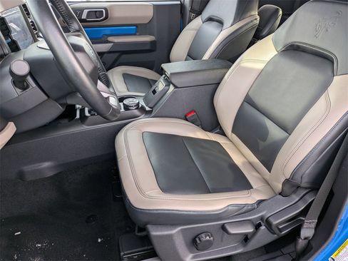 Used 2023 Ford Bronco Wildtrak image 15