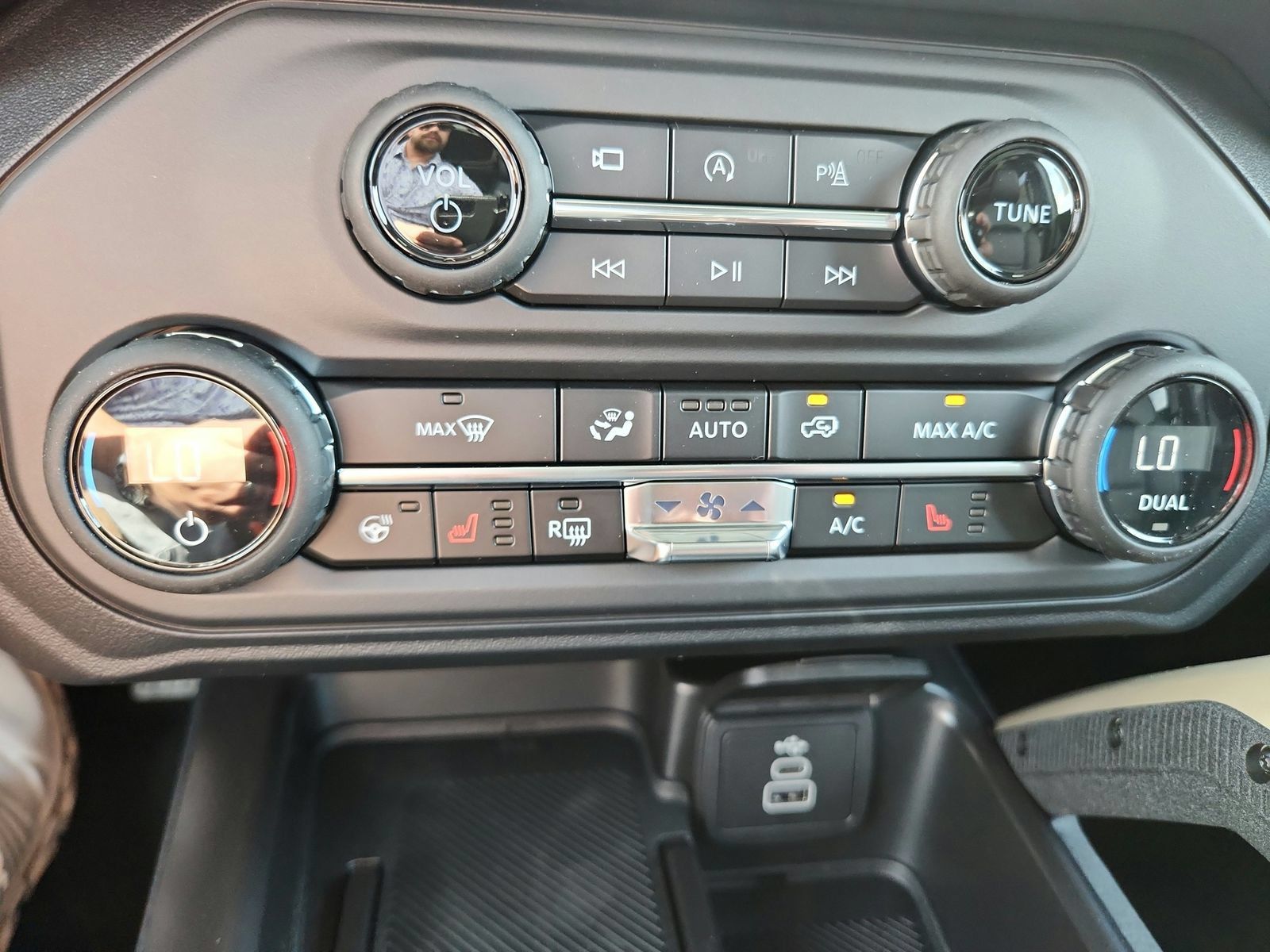 New 2026 Ford Bronco Badlands AWD/4WD image 22