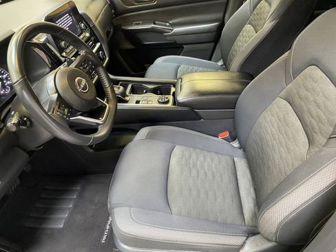 Used 2025 Nissan Pathfinder SV AWD/4WD image 20