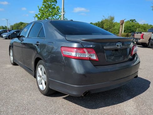 Used 2010 Toyota Camry FWD image 4