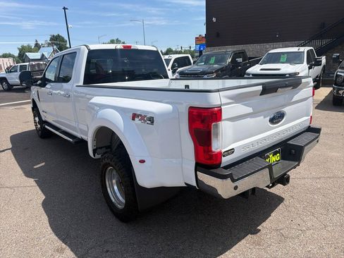 Used 2019 Ford F350 XLT w/ XLT Premium Package AWD/4WD image 4