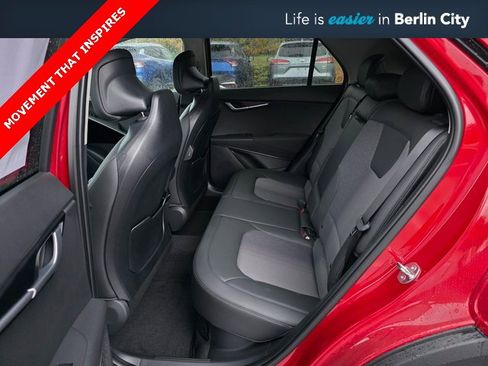 New 2025 Kia Niro EX image 16