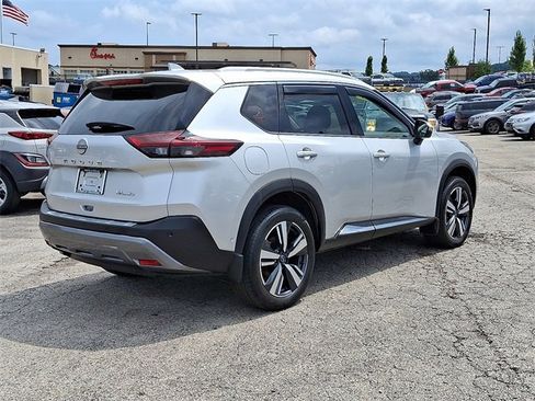 Used 2023 Nissan Rogue SL w/ SL Premium Package image 7