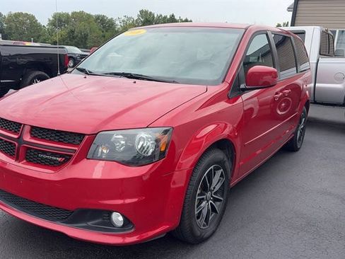 Used 2016 Dodge Grand Caravan R/T w/ Driver Convenience Group FWD image 4