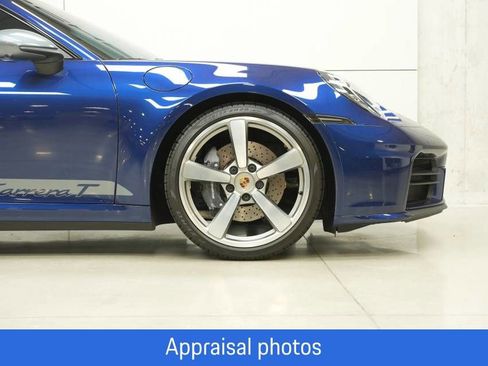 Certified 2025 Porsche 911 Carrera T RWD image 43