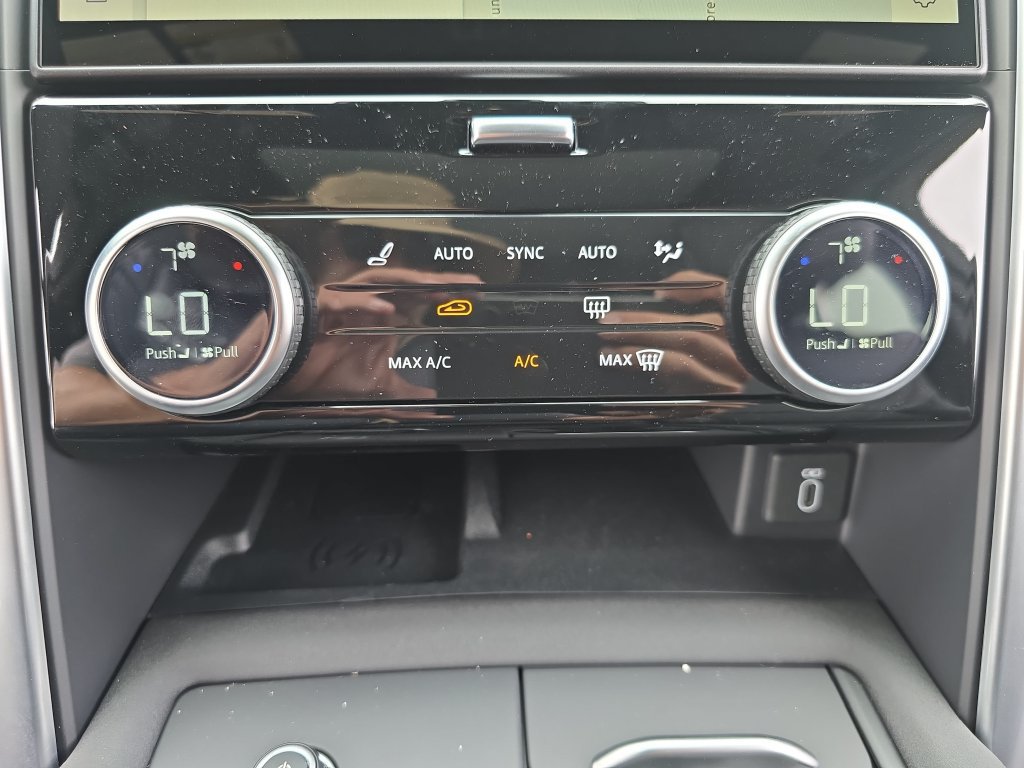 New 2026 Land Rover Discovery S AWD/4WD image 26