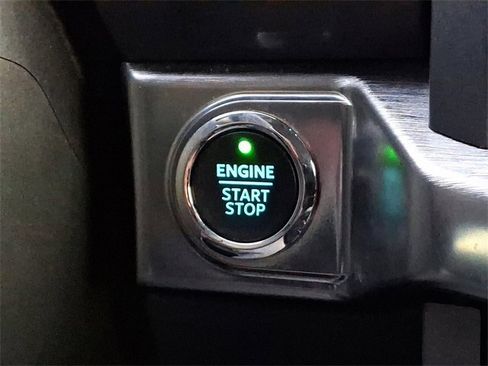 Used 2021 Ford F150 Lariat w/ Equipment Group 502A High image 23