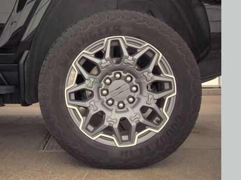 Used 2024 GMC Hummer EV 3X AWD/4WD image 24