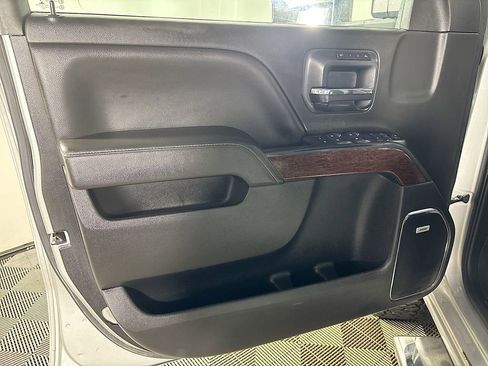 Used 2019 GMC Sierra 2500 SLT w/ Duramax Plus Package image 10