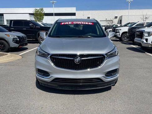 Used 2018 Buick Enclave Essence w/ LPO, Hit The Road Package image 2