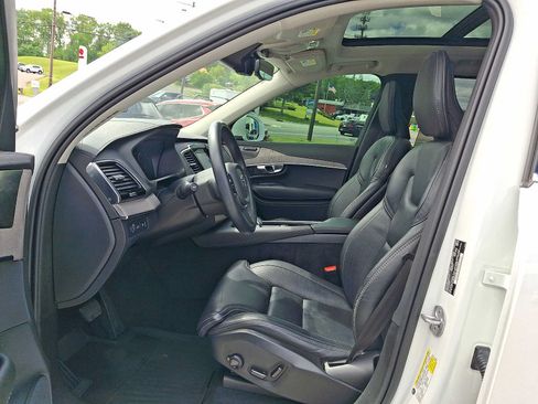 Used 2022 Volvo XC90 T8 Inscription AWD/4WD image 14